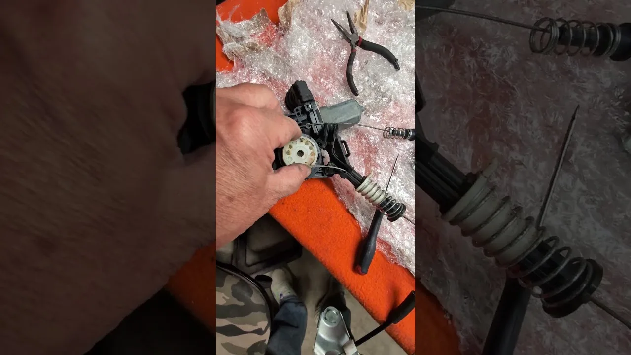 Vitre bloquée MX-5 ? Le mécanisme caché qu'il faut connaître 🤯 #mécanique #dépannage #auto