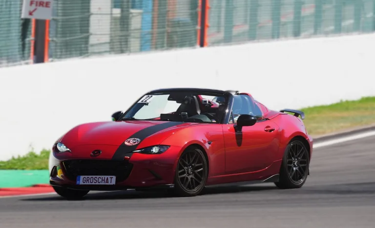 MX-5 Spyder sur le Circuit de Spa-Francorchamps