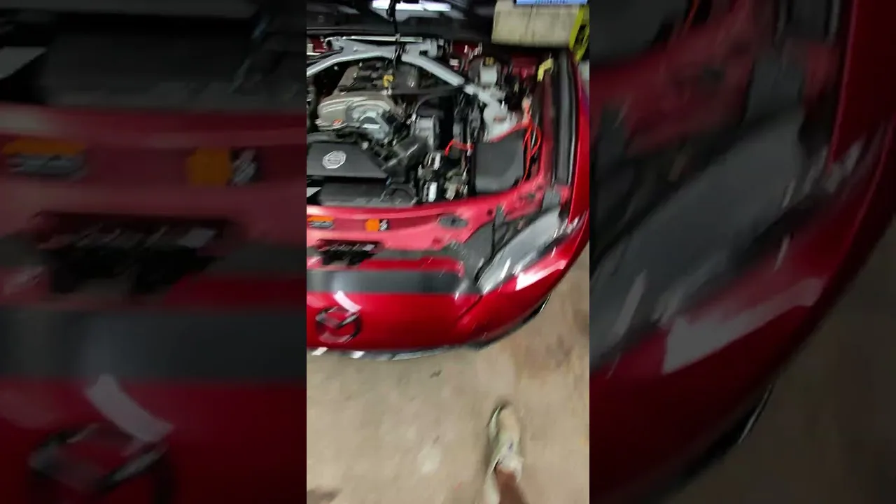 C'est grave ? La clim de ma MX-5 ND s'est cassée comme ça #mx5 #réparation #climatisation