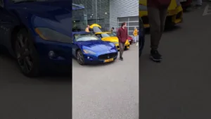 La réaction des gens en voyant ces voitures 😂 #carmeeting #reactions #supercars