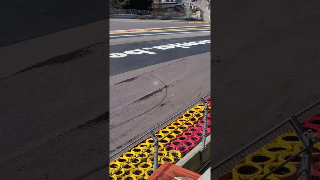 Le Son de fou d'une Lamborghini Huracán en action 🤯 #trackday #racing #lamborghini