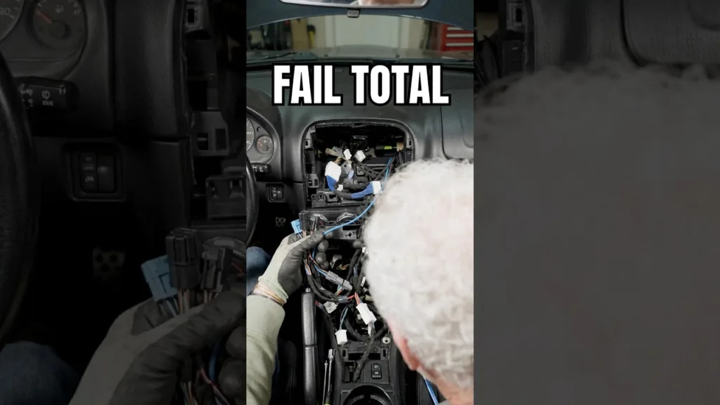 Installer un écran 10.25" en MX-5 : ce qui s'est vraiment passé 🤣